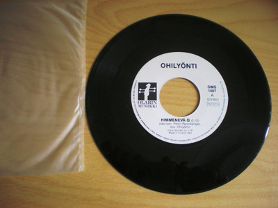 7" Ohilyönti: Himmenevä Q / Foinikialainen