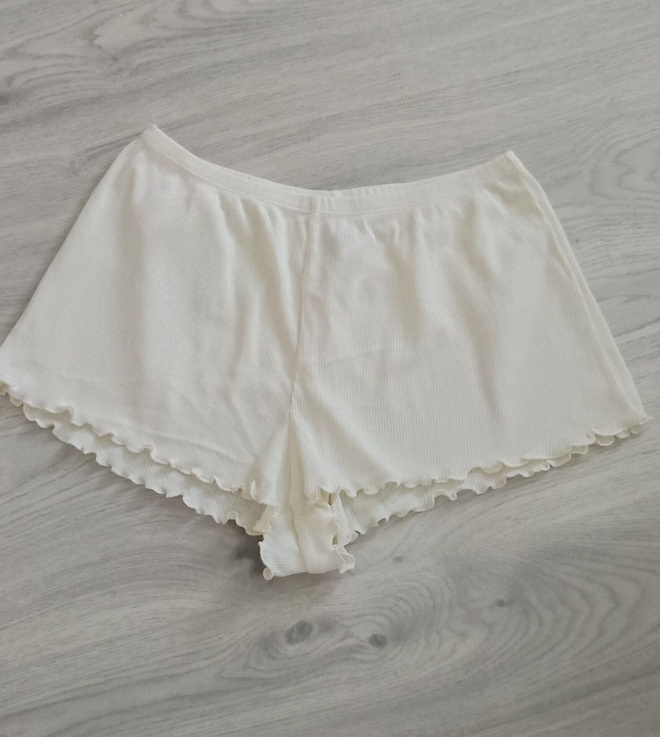 Uudet valkoiset pyjamashortsit S/M