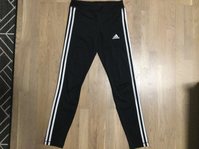 ADIDAS VERKKARIHOUSUT.  KOKO:164.