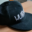 Huora - lippis - pikkukuva 3