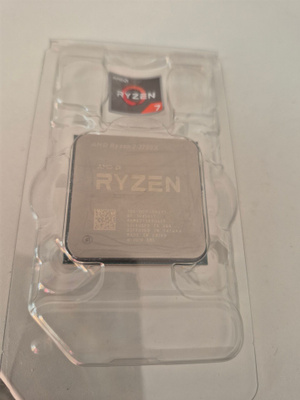 AMD Ryzen 7 3700x