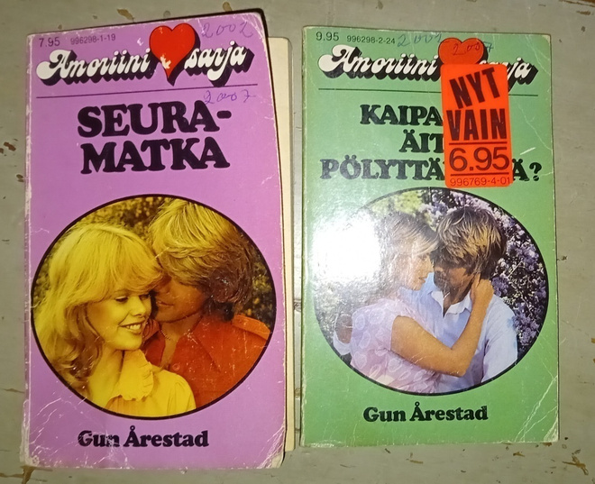 Amoriini sarjan pokkareita valitse