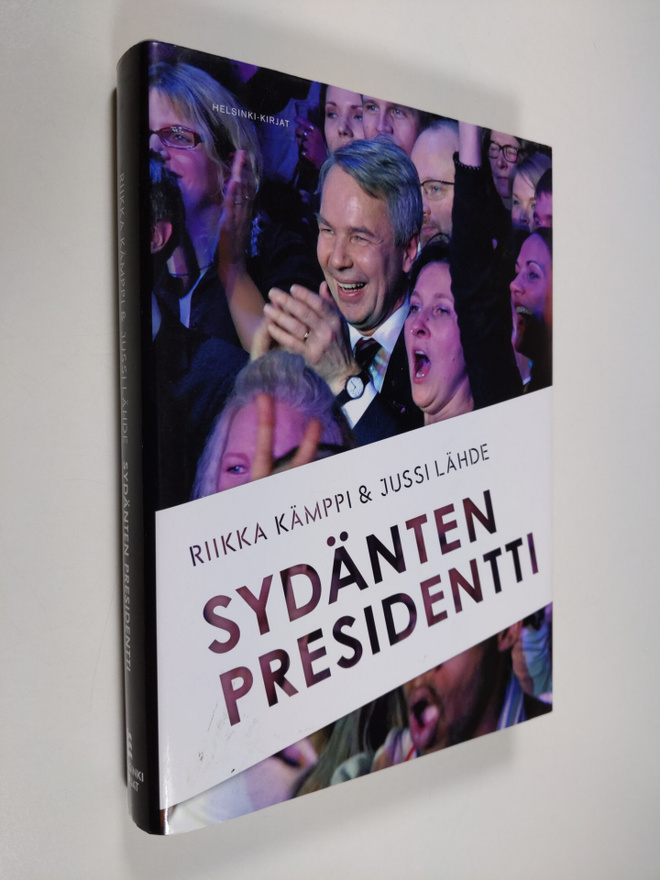 Riikka Kämppi : Sydänten presidentti