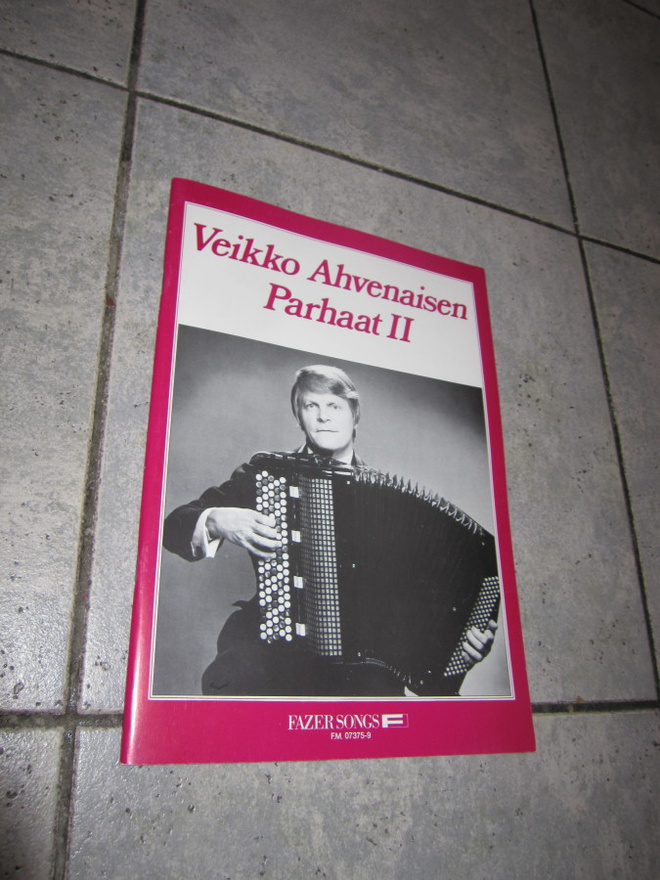 veikko ahvenaisen parhaat II nuottivihko