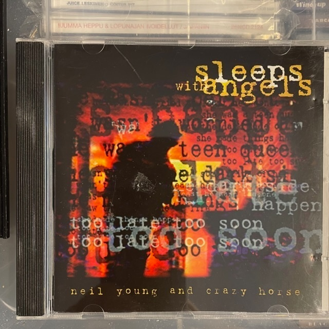 NEIL YOUNG AND CRAZY HORSE - Sleeps With Angels cd