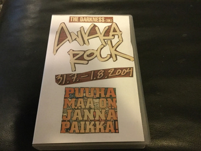 THE DARKNESS - ANKKAROCK 2004. VHS.