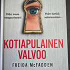 Freida McFadden: Kotiapulainen Valvoo 1.p - pikkukuva 1