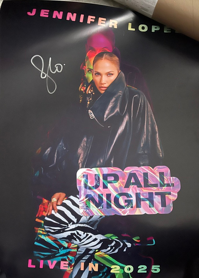 Jennifer Lopez juliste nimikirjoituksella