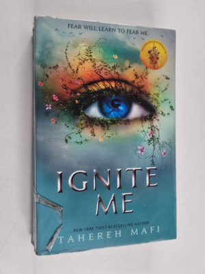 Tahereh Mafi : Ignite me