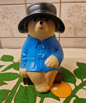 Karhu herra Paddington Pankki.Valmistaja MK Finland