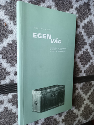 Egen väg. Ekenäs sparbank 150 år och en bankkris