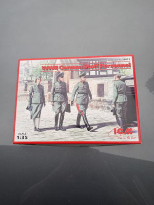 ICM 1/35 German Staff Personnel