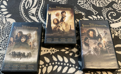 Taru Sormusten Herrasta-trilogia (VHS)