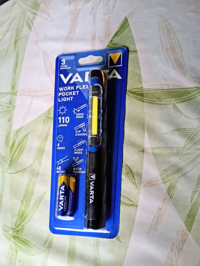 VARTA Pocket Light -työvalaisin