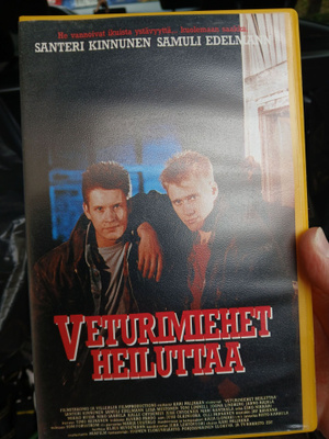 Veturimiehet heiluttaa vhs