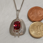 Design Kello-Tuomi Oy hopea riipus punainen kivi kaulakoru - pikkukuva 2