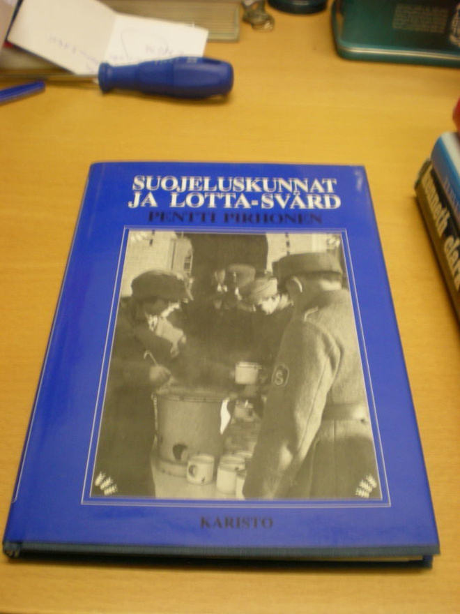 Pentti Pirhonen: Suojeluskunnat ja Lotta-Svärd