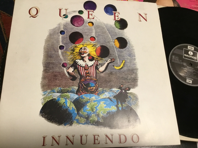 Queen Innuendo 1991 Parlophone naarmuinen lp