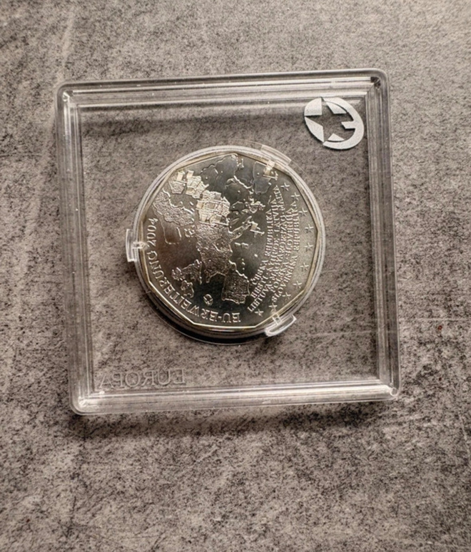 Itävalta 5€ hopearaha 2004 EU:n 11,9g 