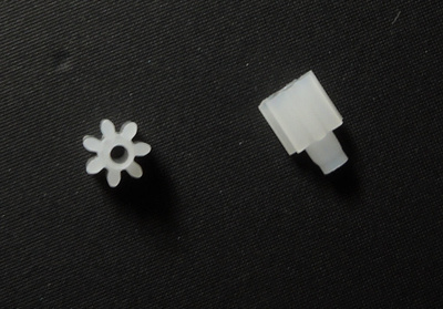 7-hampainen pieni hammasratas 0.75mm akselille (2 kpl)
