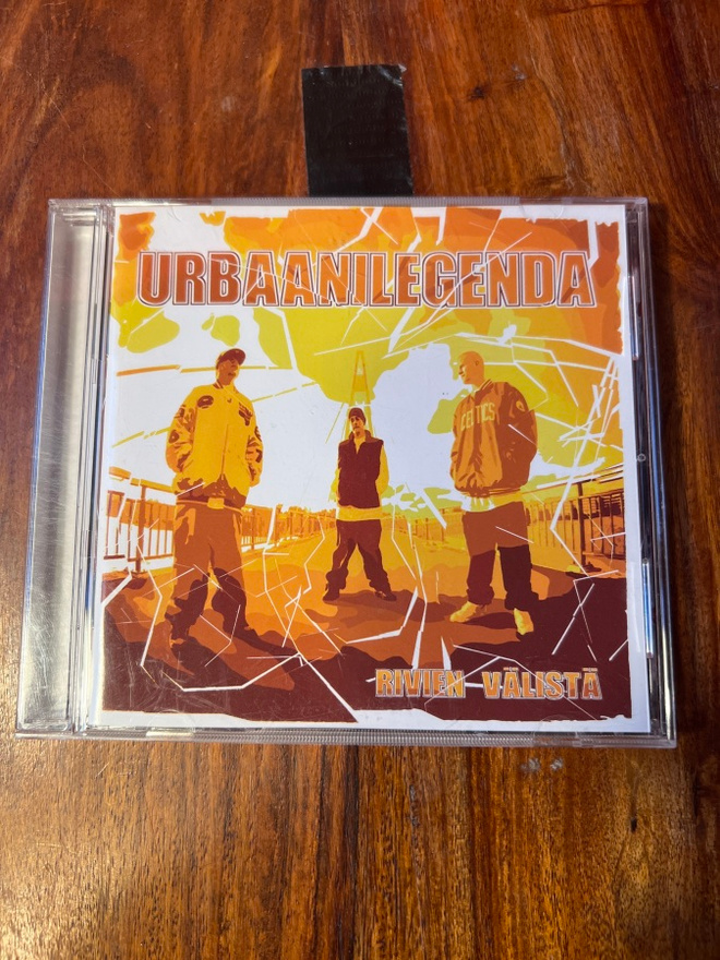 Urbaanilegenda - Rivien Välistä cd