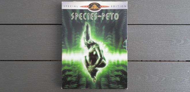 DVD: Species / Peto 2xDVD Special Edition (1995/2004)