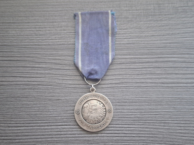Vapaudenmitali 1. lk 1941, hopeaa