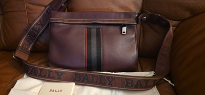 Bally Harvey olkalaukku