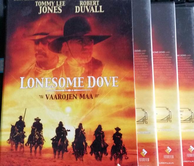 Lonesome Dove - Vaarojen maa -DVD