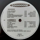 YO-talo LP VG+ - pikkukuva 5