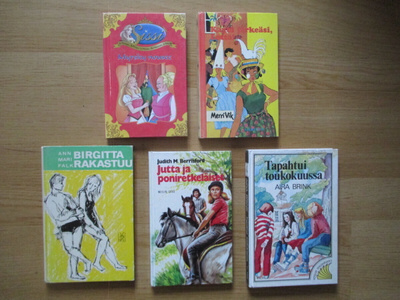 Tyttökirjoja, 2,00€ kpl