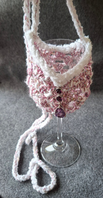 Alina´s Handmade virkattu Kantoapu viinilasille