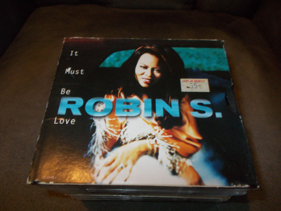 CDM ROBIN S ** IT MUST BE LOVE **