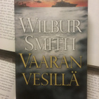 Wilbur Smith - Vaaran vesillä (pokkari) - pikkukuva 1
