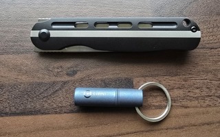 Kizer Lätt Vind kääntöveitsi + Civivi Key Bit torx avain