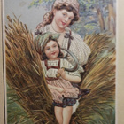 Äiti ja lapsi sadonkorjuussa, vanha väripk, p. 1913 - pikkukuva 1