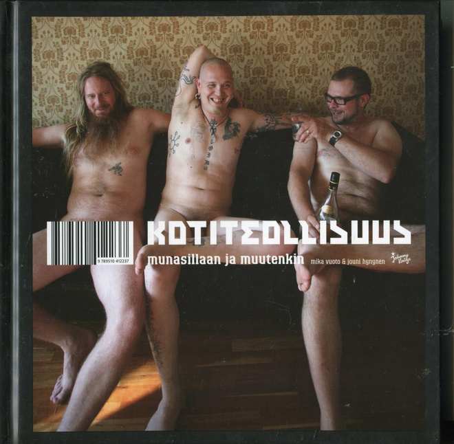 KOTITEOLLISUUS . KIRJA - MUNASILLAAN JA MUUTENKIN