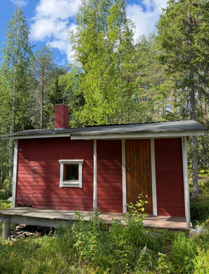 Pihasauna puulämmitteisellä kiukaalla