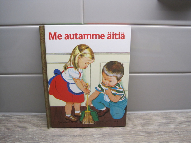 TAMMEN KULTAISET KIRJAT, ME AUTAMME ÄITIÄ  no 169