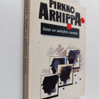 Pirkko Arhippa : Salat on aaltoihin saneltu : jännitysrom... - pikkukuva 1