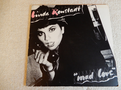 LINDA RONSTADT "MAD LOVE"  - LPLEVY