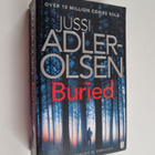 Jussi Adler-Olsen : Buried - Department Q 5 - pikkukuva 1
