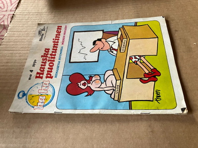 HAUSKA PUOLITUNTINEN 4/1970