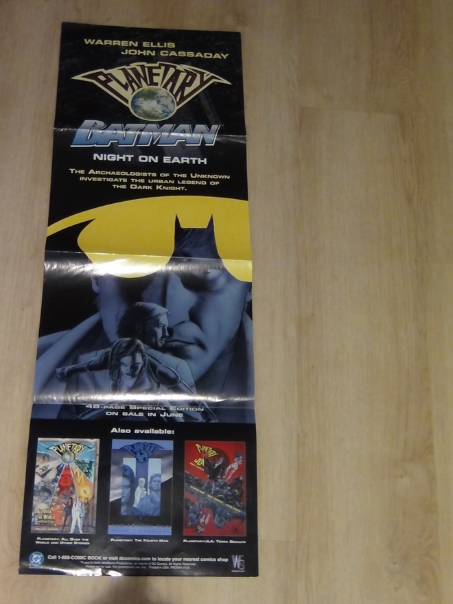 BATMAN JULISTE - NIGHT ON  EARTH
