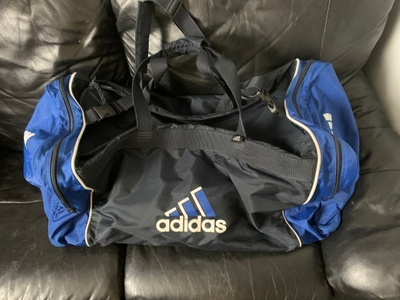 ADIDAS LAUKKU