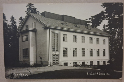 Karkku: Emäntäkoulu *** (1460)