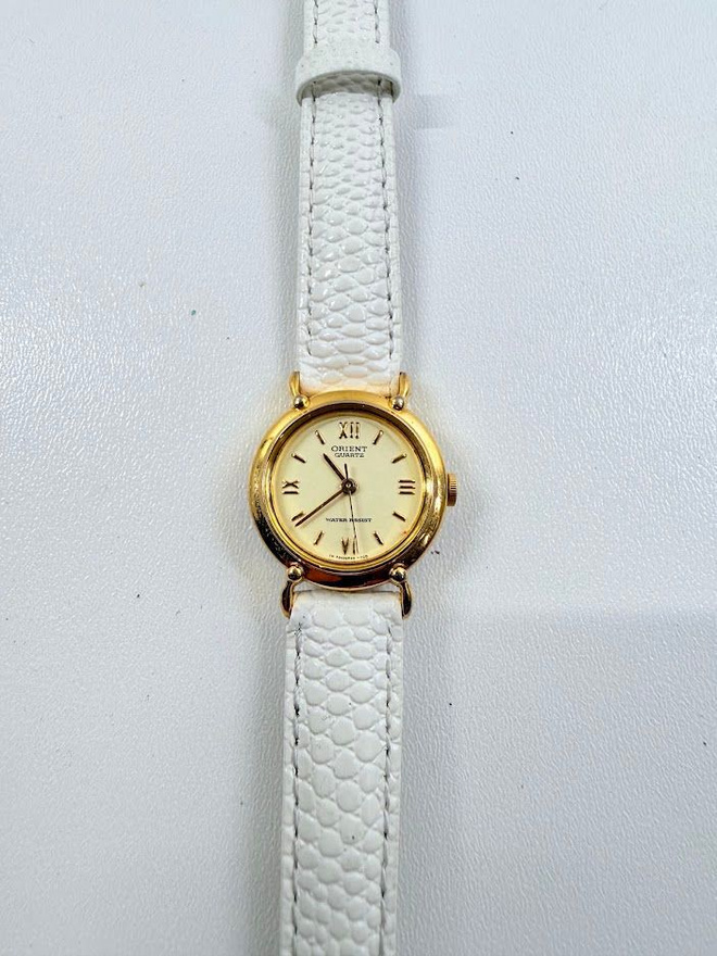 ORIENT NAISTEN KELLO