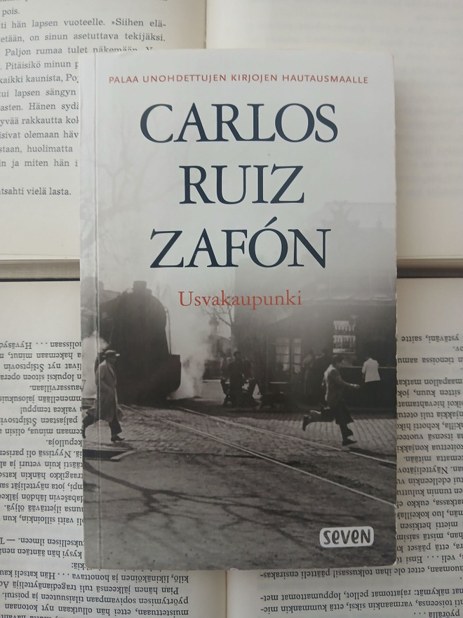 Carlos Ruiz Zafon - Usvakaupunki (pokkari)