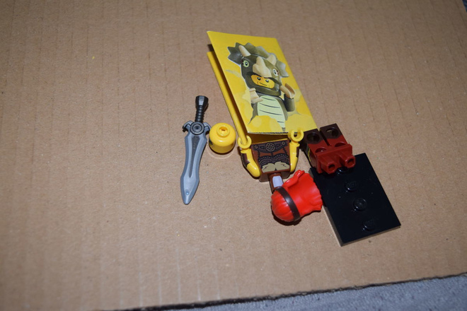 Lego minifigure series 25 71045  Hurja barbaari