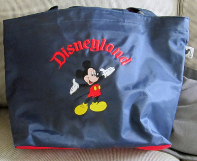Tilava Disneyland -kassi, uudenveroinen